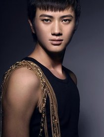 余炳轩的英文名