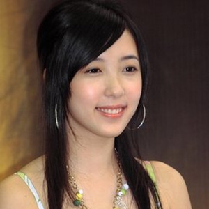 蔡宜臻的英文名