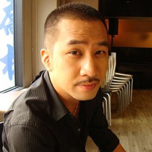 黄健玮的英文名